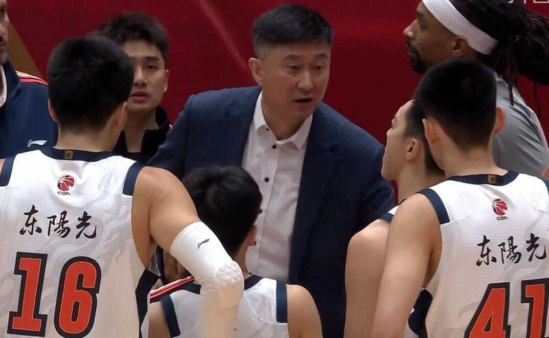 世界杯直播下载-CBA排名变天！广东打爆辽宁，北京近六战四负 山东六连胜新疆反弹