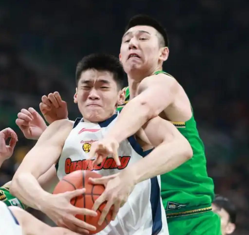 世界杯手机直播-CBA排行榜大变：北京掉出前5浙江挤进前4，广东冲第1，上海9连胜