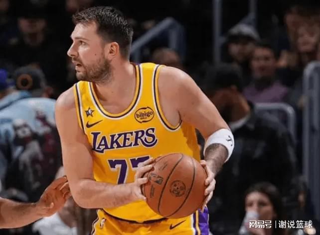 世界杯高清观看-湖人复仇迎连胜，东契奇满分詹姆斯优秀，两替补也进红榜