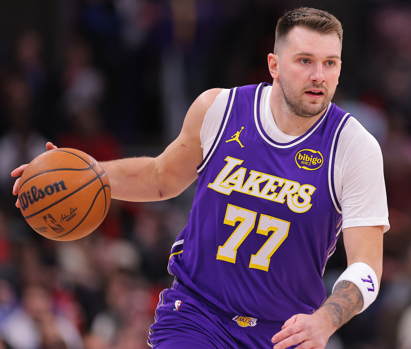 湖人队史首人！东契奇46+11+7+8三分拒逆转 单节20分一人战一队