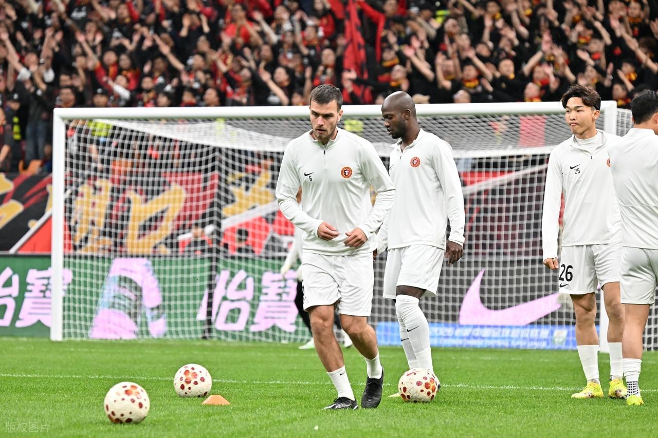 世界杯官方直播平台-中超第二轮最差阵容出炉！拉唐领衔，红黄牌扎堆，李金羽意外上榜