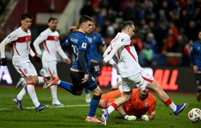 世界杯高清观看-1-0！8551万人口国家狂欢：第3次进世界杯 为这一刻等了整整24年|土耳其|科索沃|世预赛|附加赛|瑞士足球队_新浪新闻