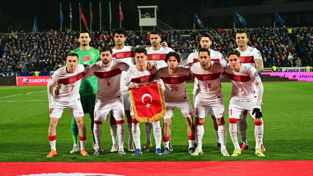 世界杯高清观看-1-0！8551万人口国家狂欢：第3次进世界杯 为这一刻等了整整24年|土耳其|科索沃|世预赛|附加赛|瑞士足球队_新浪新闻